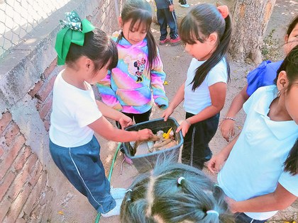 Foto-Liz-Gomez_Exper-Huerto-Escolar-Estud-Primaria copy.jpg