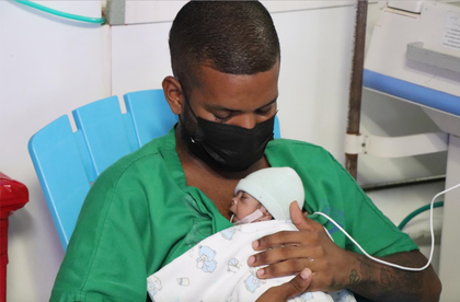 SErgio con Emma Panamá UNICEF.png