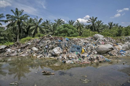 La contaminación plástica: atentado contra derechos humanos