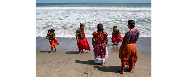 Mujeres ikootj en San Mateo del Mar, Oaxaca, 2019. Foto: Maya Goded