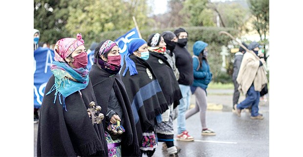 Marcha por la libertad de los presos políticos mapuche en huelga de hambre, Angol, Chile, julio de 2020. Foto: Julio Parra