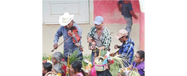 Músicos huastecos en Huayacocotla, Veracruz, 2020. Foto: Radio Huayacococtla