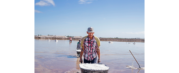 José Buitimea, 33 años, recolector de sal, Santa Bárbara, Huatabampo, Sonora