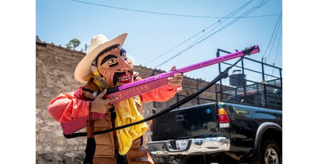 Tlacololeros en la fiesta de petición de lluvias. Zitlala, Montaña de Guerrero, mayo de 2024. Foto: Elí García-Padilla