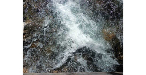 Torrente. Calpulálpan, Sierra Juárez, Oaxaca. Foto: Ojarasca