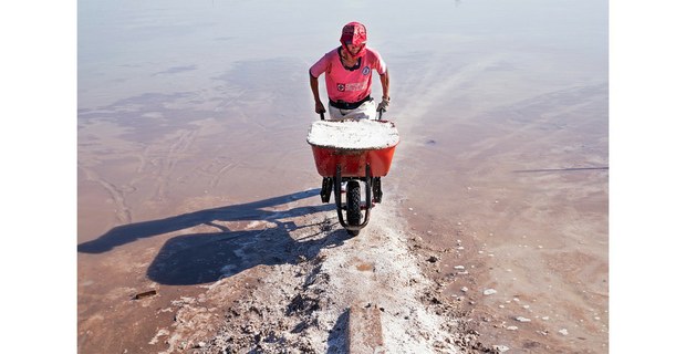 Elías Bajeca, recolector de sal, Santa Bárbara, Huatabampo, Sonora