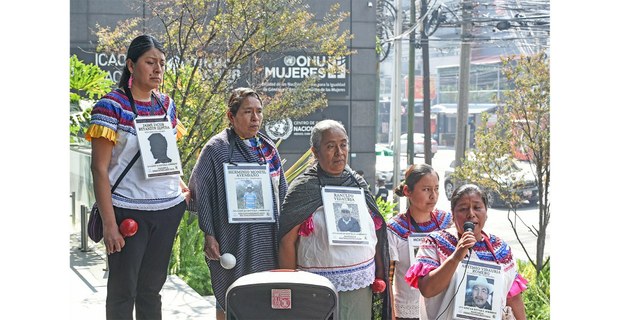 Mujeres de Elioxochitlán llevan su protesta a ONU Mujeres, CDMX. Foto: Alejandro Meléndez Ortiz