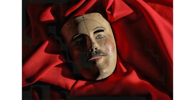 Creando un nuevo rostro, taller de Manuel Aguilar, San Juan Nuevo Parangaricutiro, Michoacán. Foto: Mario Olarte