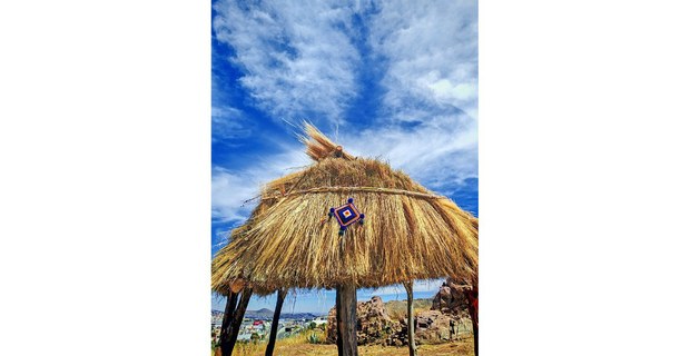 Vista del Xiriki de Makwipa, templo ceremonial wixarika inaugurado el 15 de febrero para convocar y recibir a las deidades en el Cerro del Padre, Zacatecas. Foto: Malely Linares