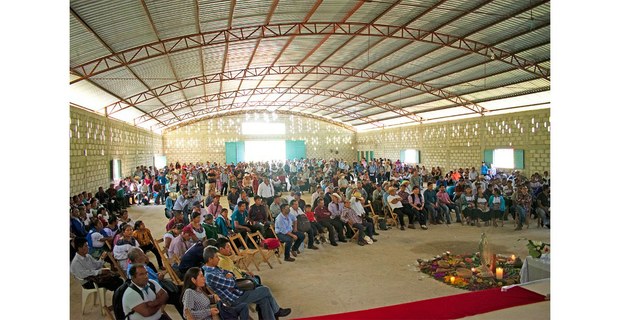 Plenaria del evento por el cuarto aniversario del Gobierno Comunitario de Chilón, en la comunidad de Centro Chic, Chiapas, 2025. Fotos: Orsetta Bellani