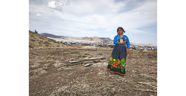 Sitio sagrado wixaritari en el cerro Makwipa, con la ciudad de Zacatecas como fondo, 2026. Foto: Guillermo Andrés Espinosa Rubio