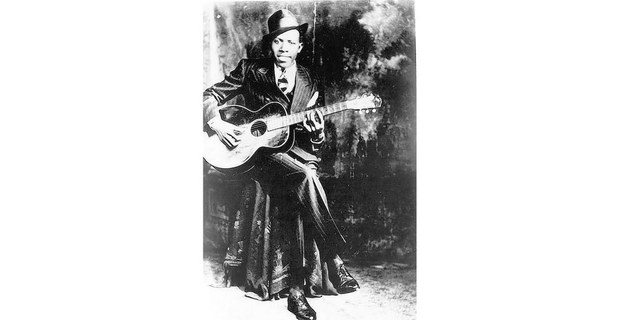 El cantante de blues Robert Johnson